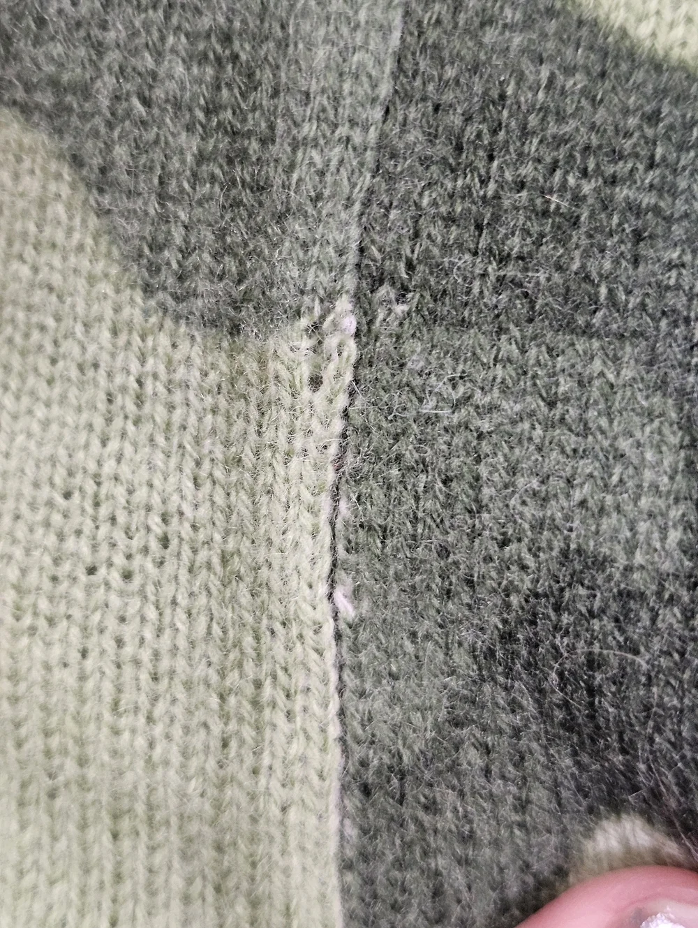 100% Cashmere Camo Sweater by Charter Club READ DESCRIPTION - Picture 7 of 11